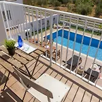 Bay View 5 *