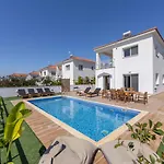 Villa Bay View 5 *