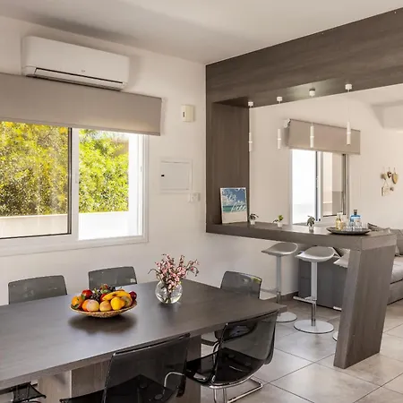 Villa Bay View 5 *
