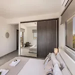 فيلة Bay View 5